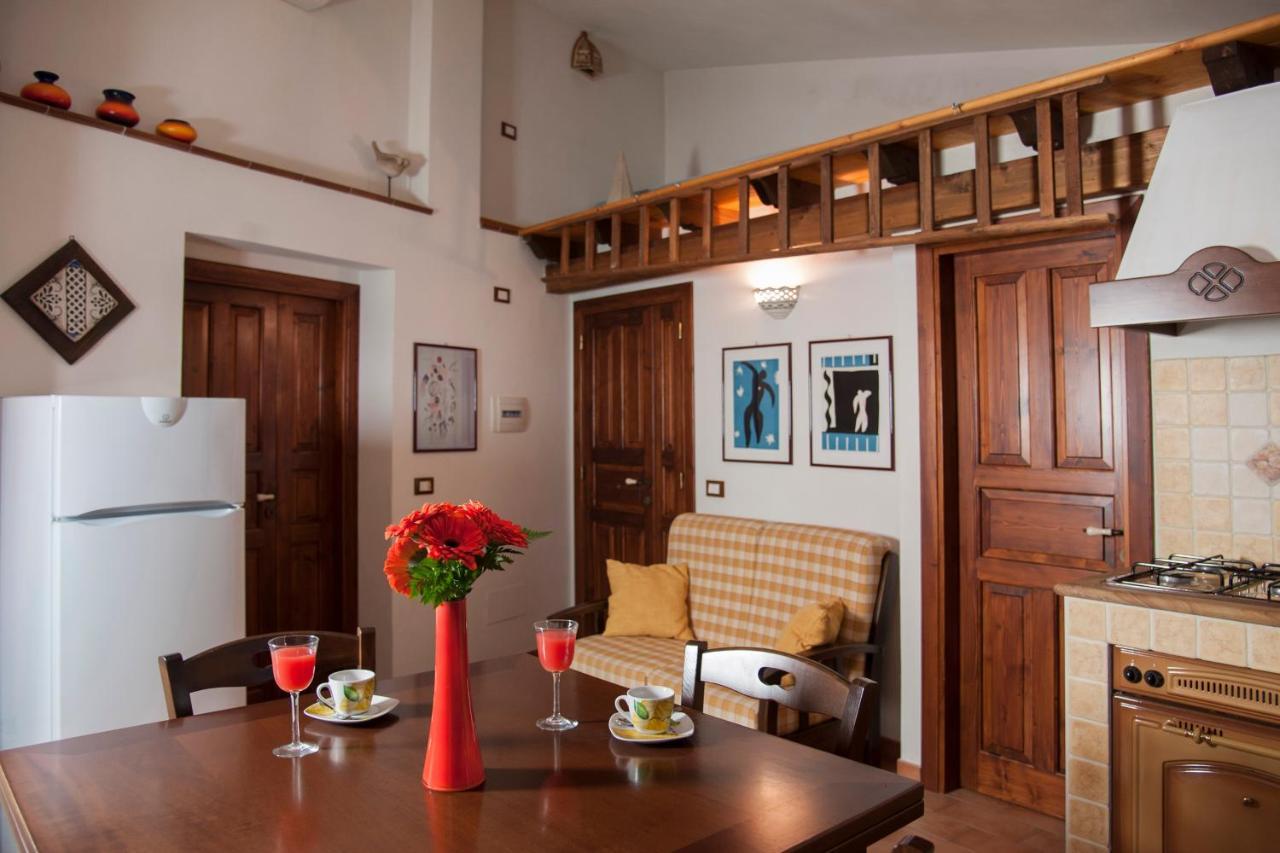 Mirose'S Holiday Home Castelbuono  Ngoại thất bức ảnh