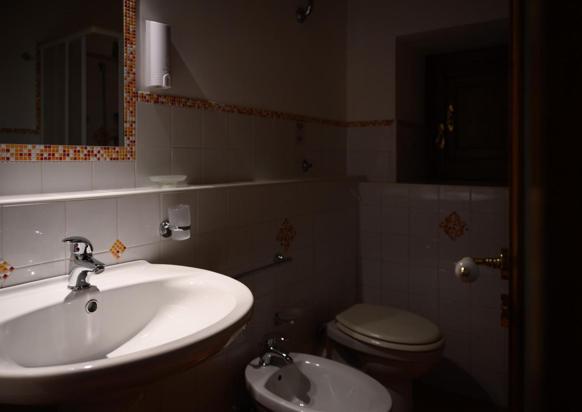 Mirose'S Holiday Home Castelbuono  Ngoại thất bức ảnh
